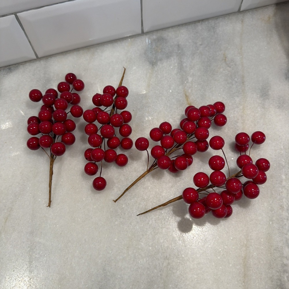 44 PiecesArtificial Red Berry Stems For Craft Projects/christmas Holiday Wreaths